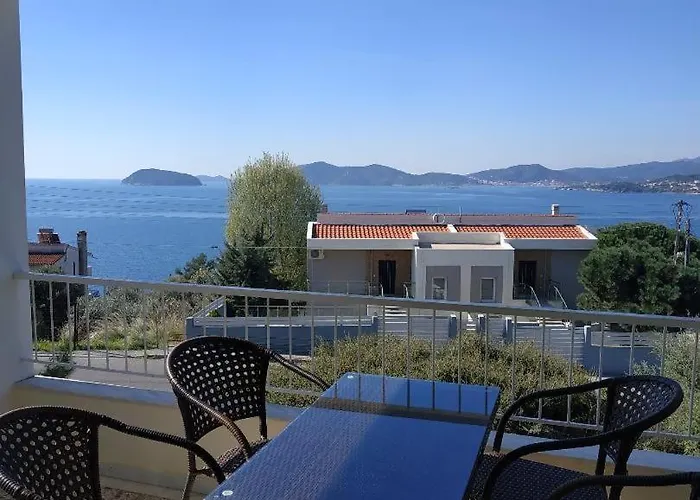 Our View * PalaiónTsiflíkion